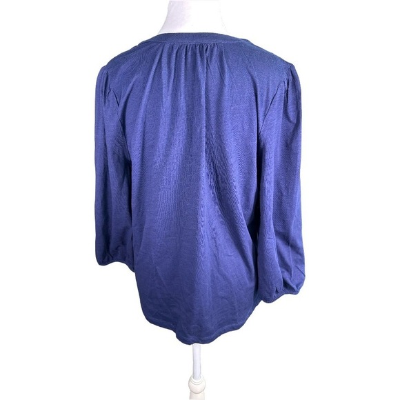 NWT. St. John's Bay Women's Navy Blue Top M - Picture 2 of 5